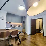 Family Royal Tower דירה