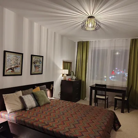 Family Royal Tower شقة بانسكو