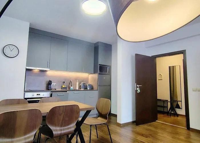 Family Royal Tower شقة